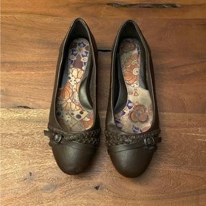 B.o.c chocolate brown ballet flats size 10